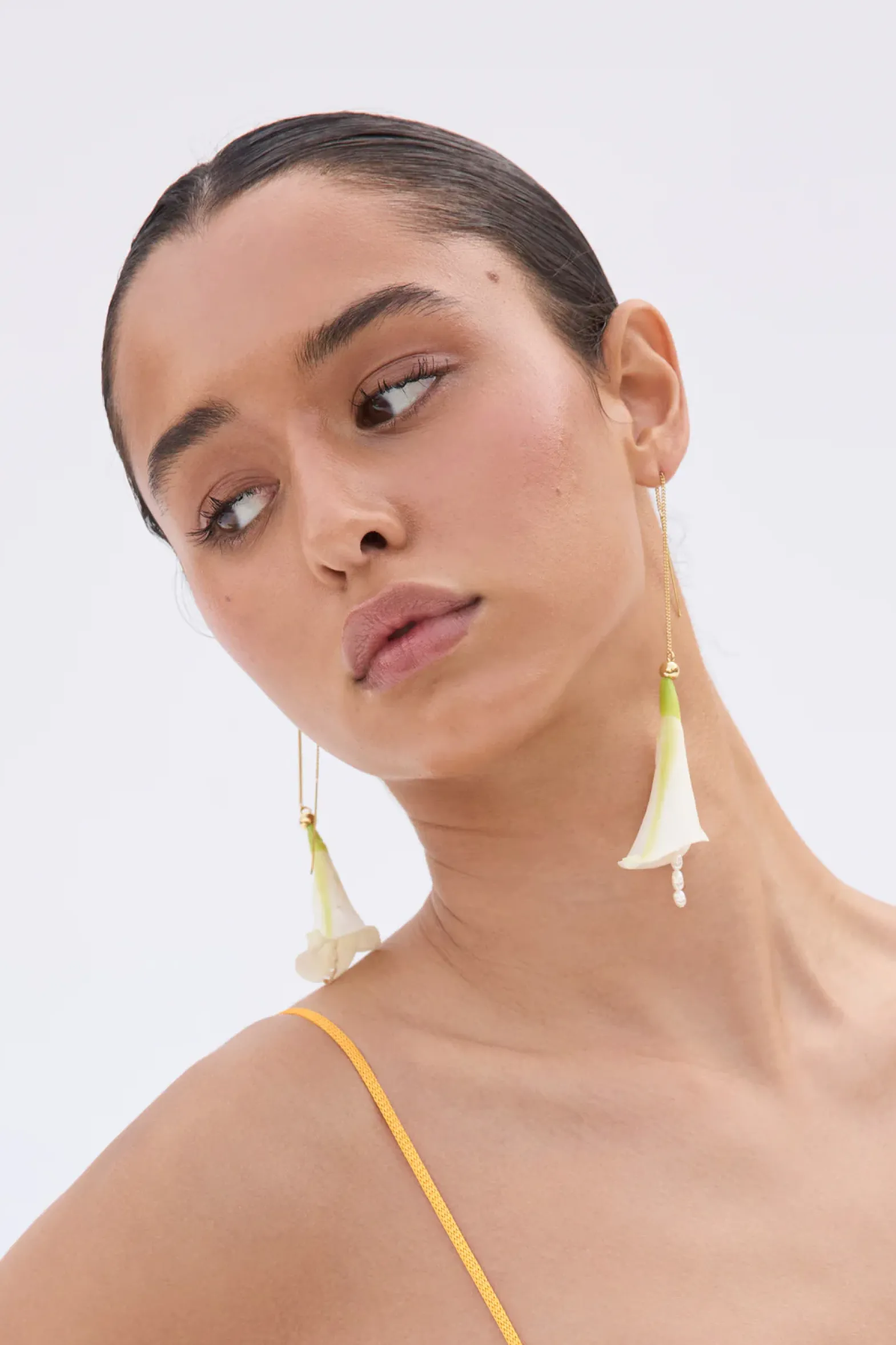 Earrings>Cult Gaia CALLA EARRING - White