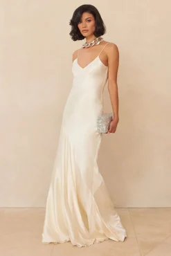 Gowns><noscript><img width=