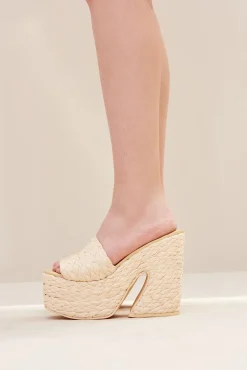 Platforms|Shoes><noscript><img width=