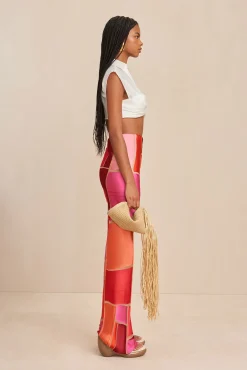 Tops><noscript><img width=