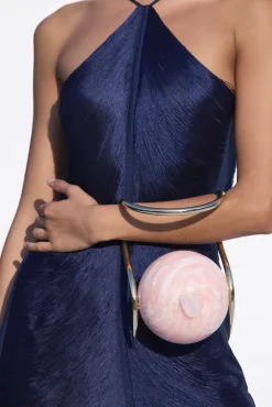 Clutches><noscript><img width=