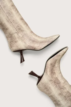 Boots|Shoes><noscript><img width=